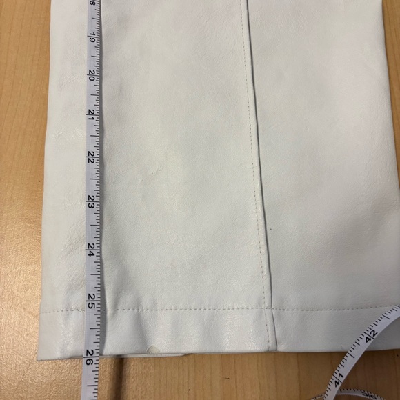 Princess Polly Encore Faux Leather High Waist High Rise White Crop Pants size 6 - Picture 15 of 16